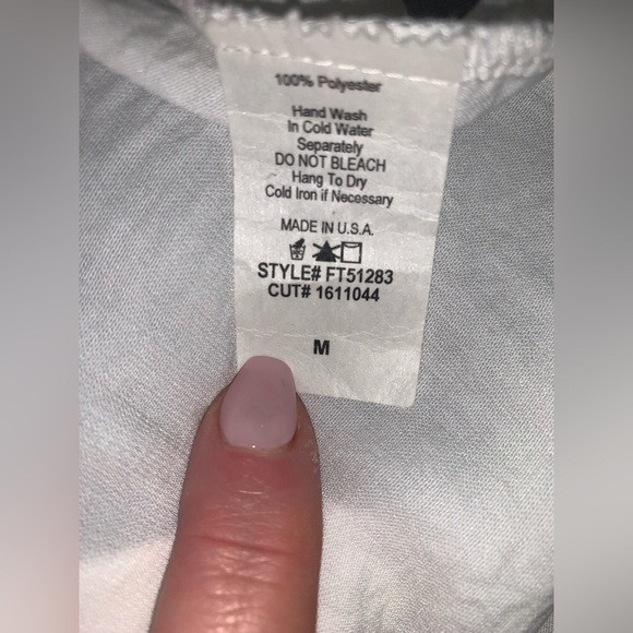 Jella C. Ivory Lace sleeveless Blouse Size Medium - Picture 7 of 7